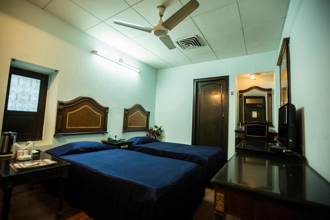 Deep Hotel Lucknow Eksteriør billede