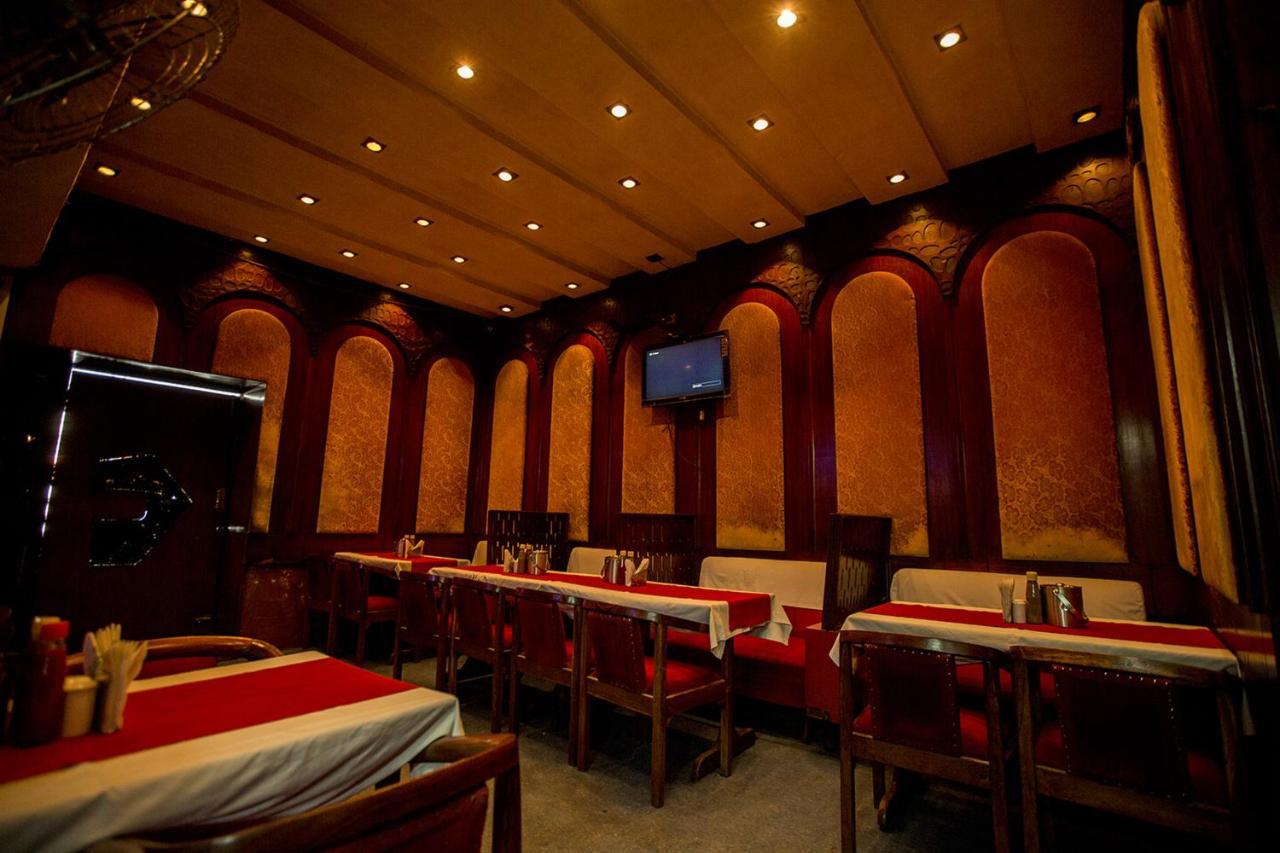 Deep Hotel Lucknow Eksteriør billede