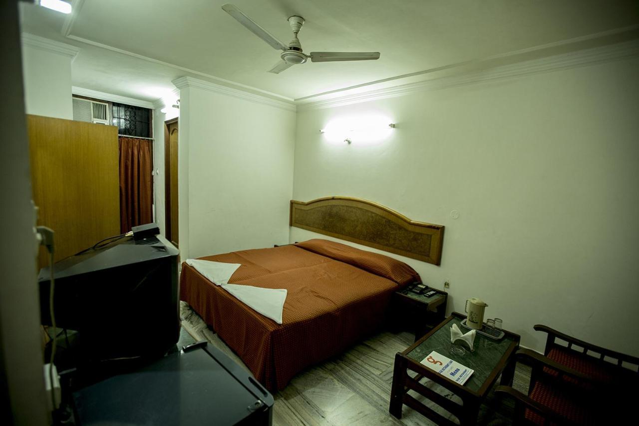 Deep Hotel Lucknow Eksteriør billede